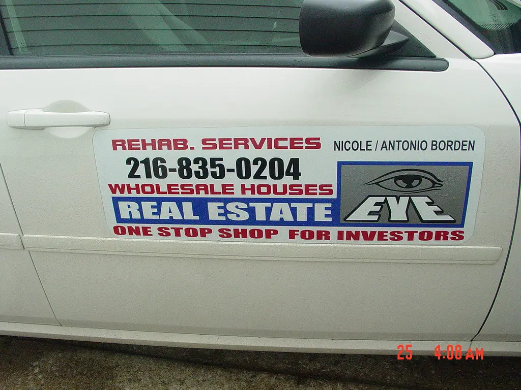 Truck graphics in Warrensville Heights